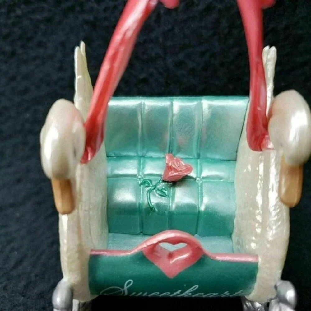 Hallmark Keepsake Sweetheart Romantic Swan Sleigh Christmas Ornament 1988 Vintag